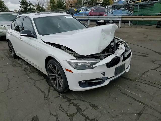 2015 BMW 3er VIN WBA3B5G59FNS15469 Copart auction photo, front end damage thumbnail 11