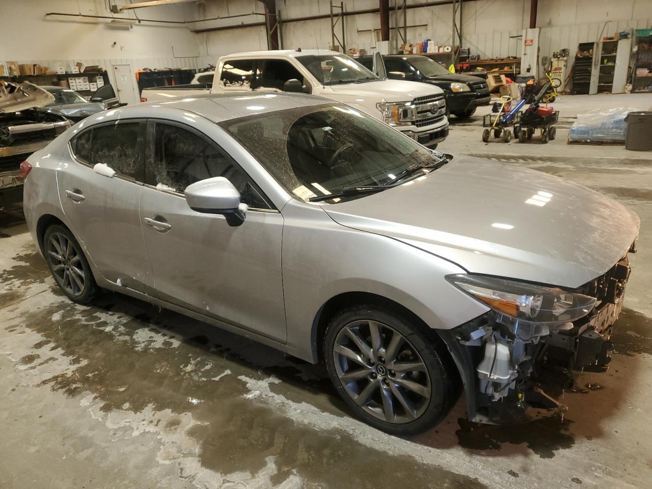 2018 Mazda 3 VIN 3MZBN1V35JM177545 Copart auction photo, front end / minor dent/scratches damage thumbnail 4
