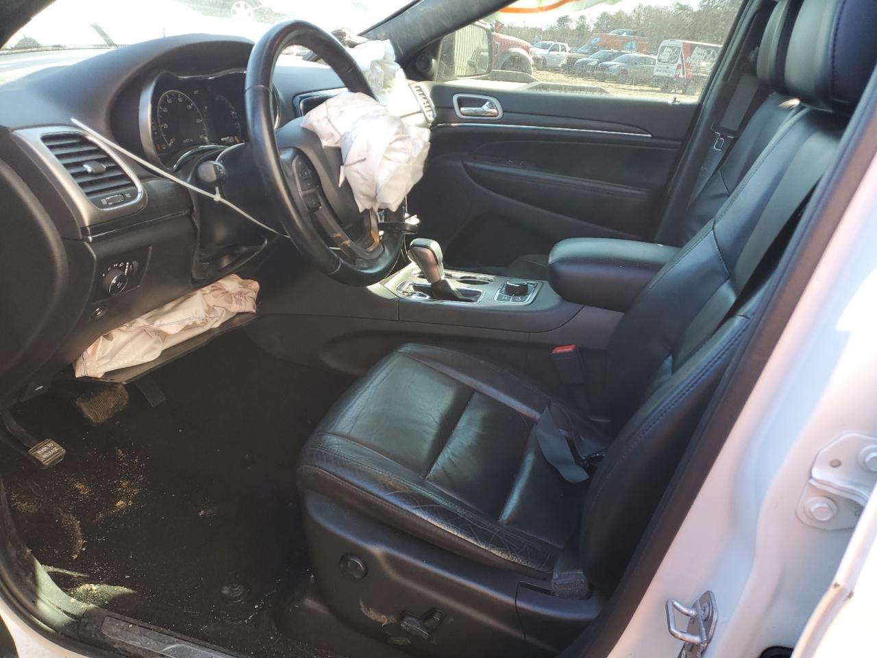 2021 Jeep Grand Cherokee VIN 1C4RJFBG6MC532018 Copart auction photo, front end / minor dent/scratches damage thumbnail 7
