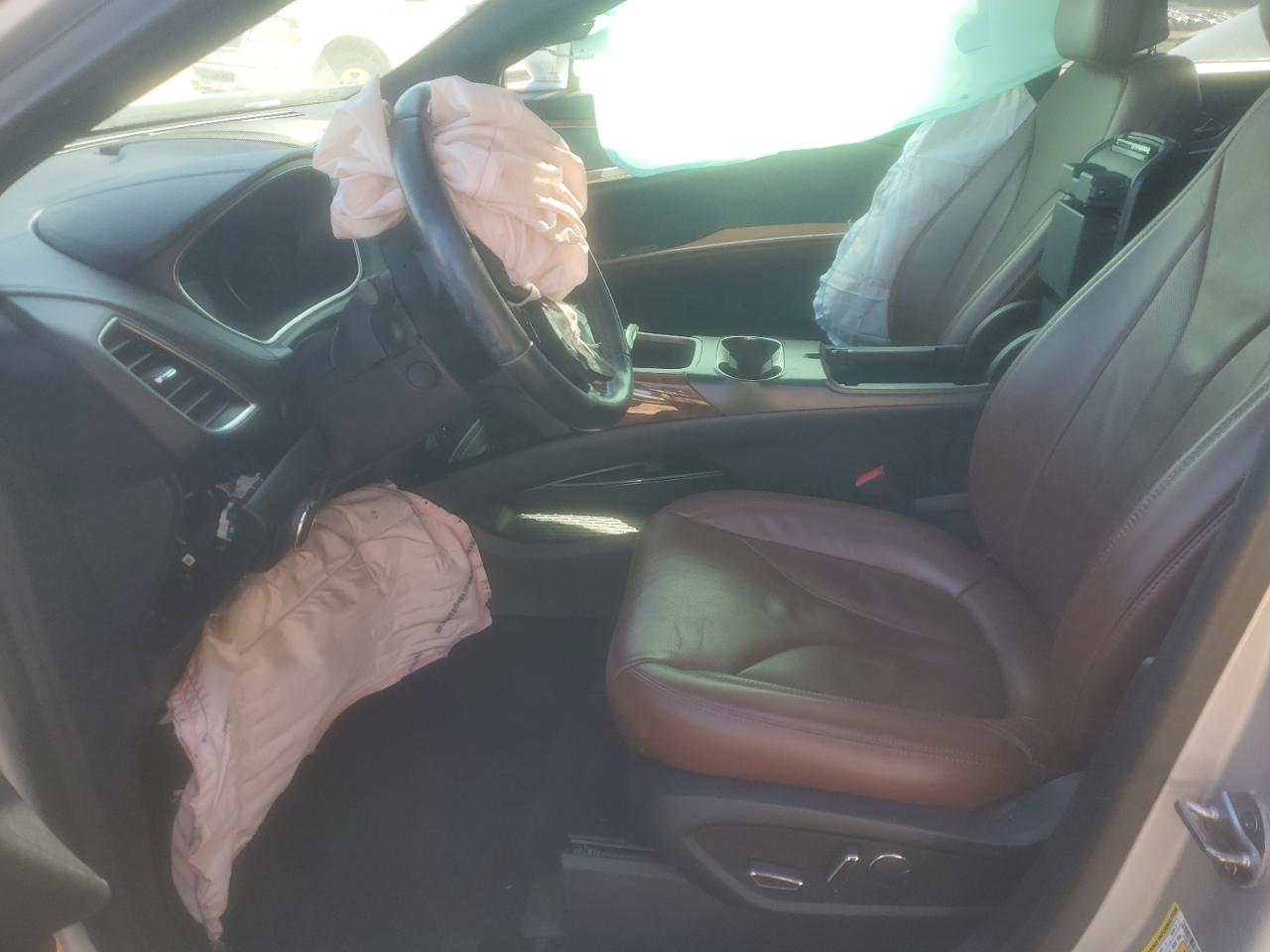 2018 Lincoln MKX VIN 2LMPJ8LP1JBL38543 Copart auction photo, front end damage thumbnail 7