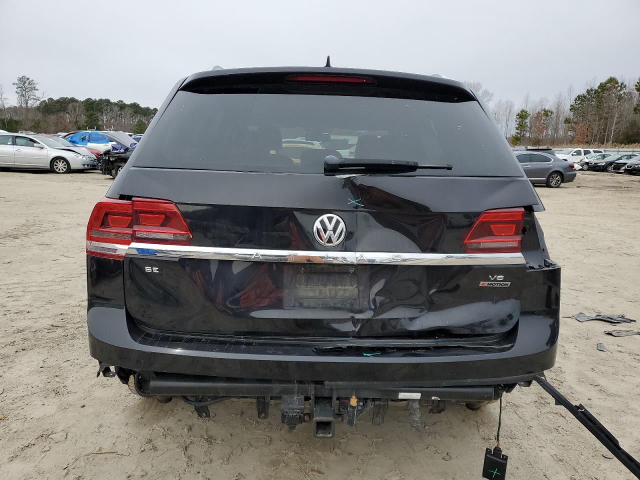 2019 Volkswagen Atlas VIN 1V2LR2CA0KC505636 Copart auction photo, rear end / minor dent/scratches damage thumbnail 6