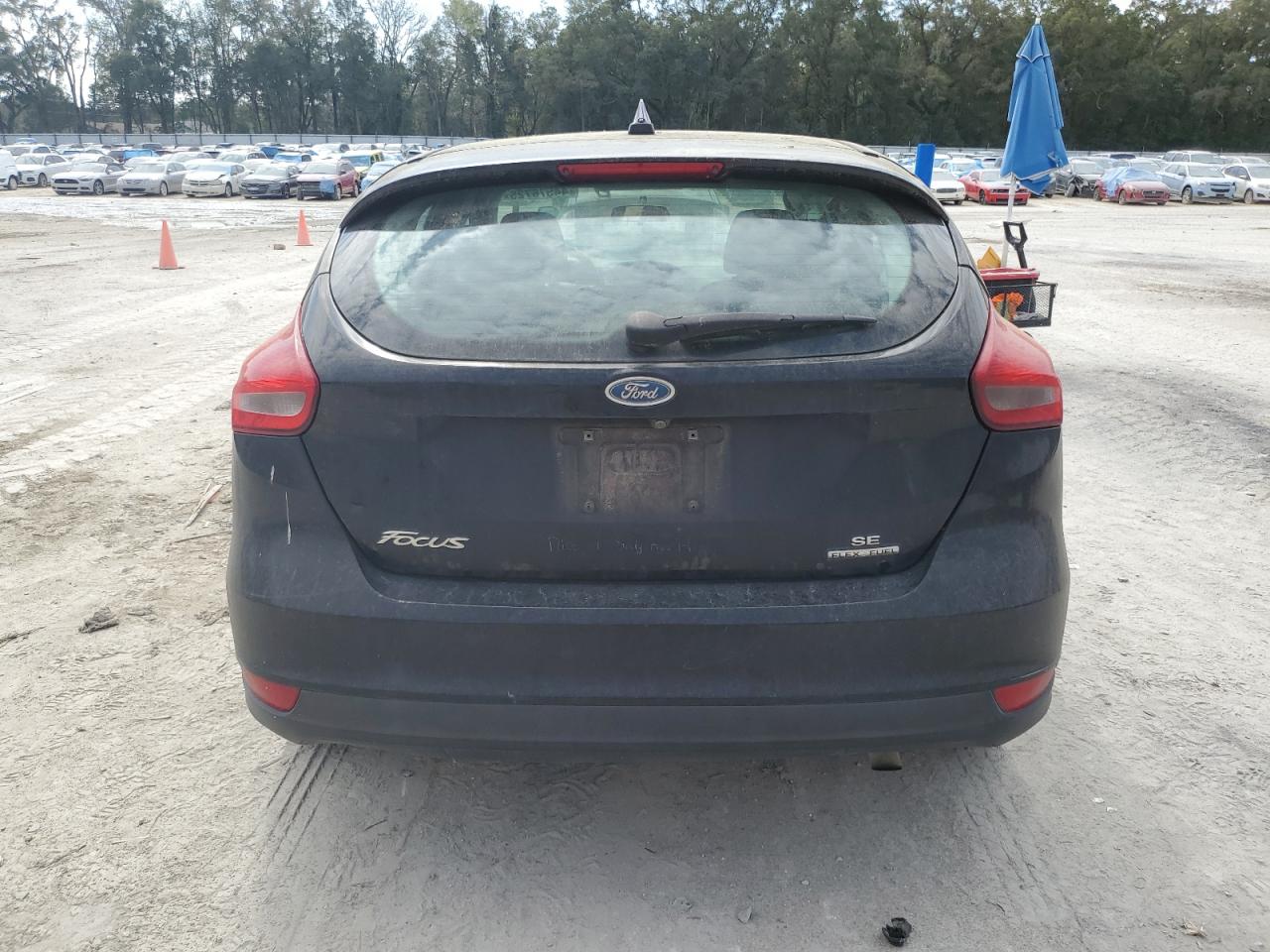 2015 Ford Focus VIN 1FADP3K25FL288964 Copart auction photo, side damage thumbnail 6