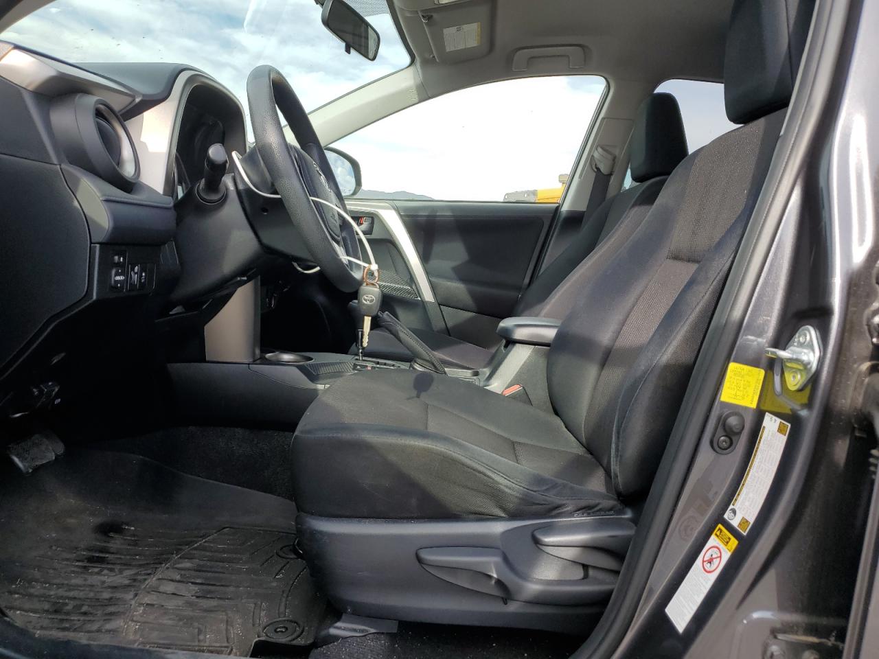 2015 Toyota RAV 4 VIN JTMZFREV6FJ038186 Copart auction photo, rear end / side damage thumbnail 7