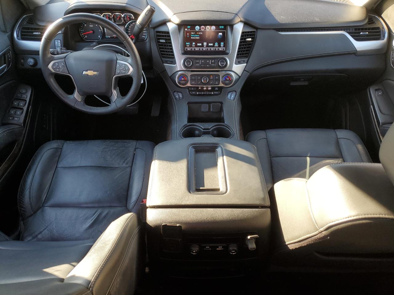 2018 Chevrolet Suburban VIN 1GNSKHKCXJR140134 Copart auction photo, rear end damage thumbnail 8