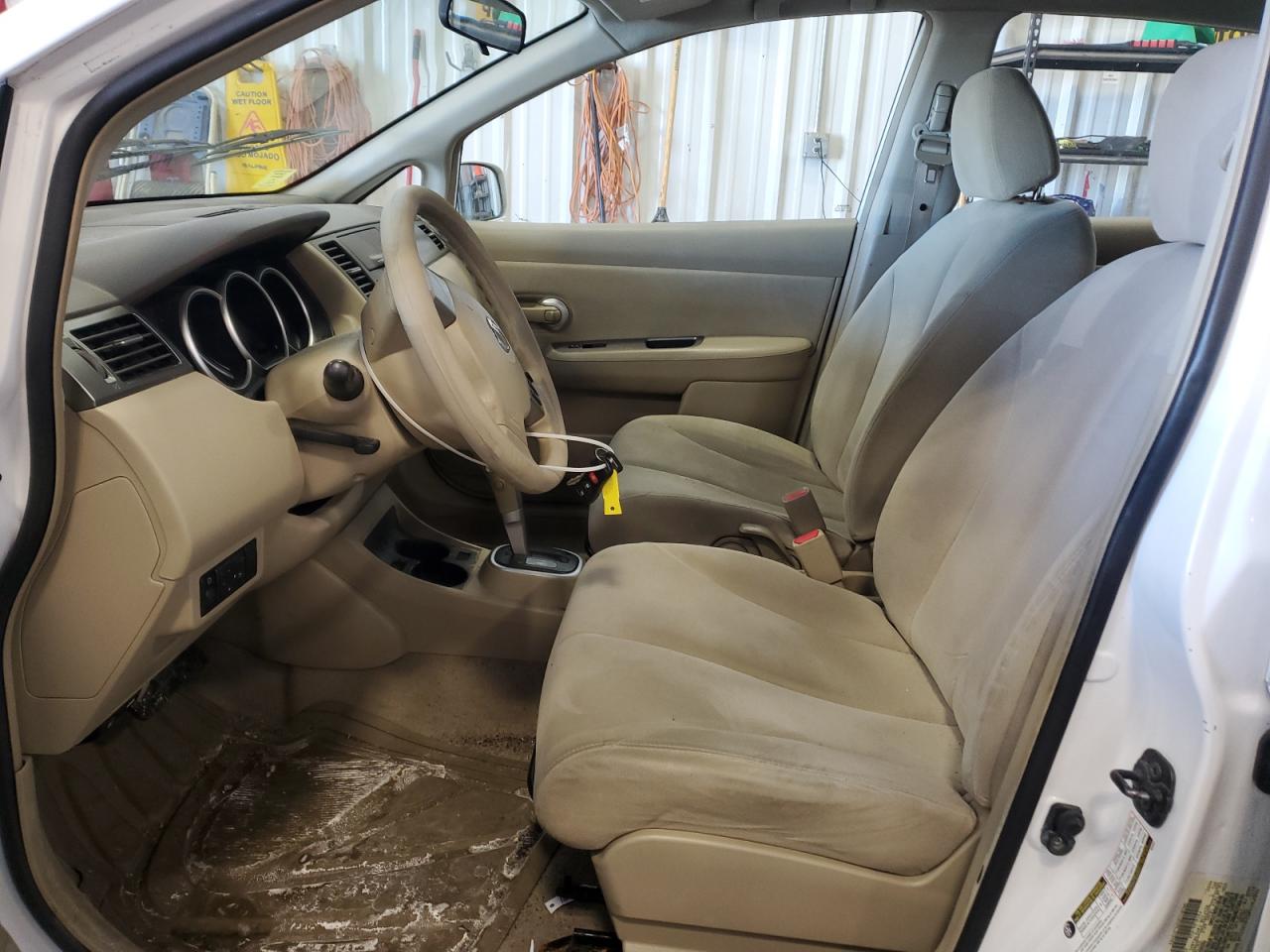 2009 Nissan Versa VIN 3N1BC13E09L375483 Copart auction photo, front end damage thumbnail 7