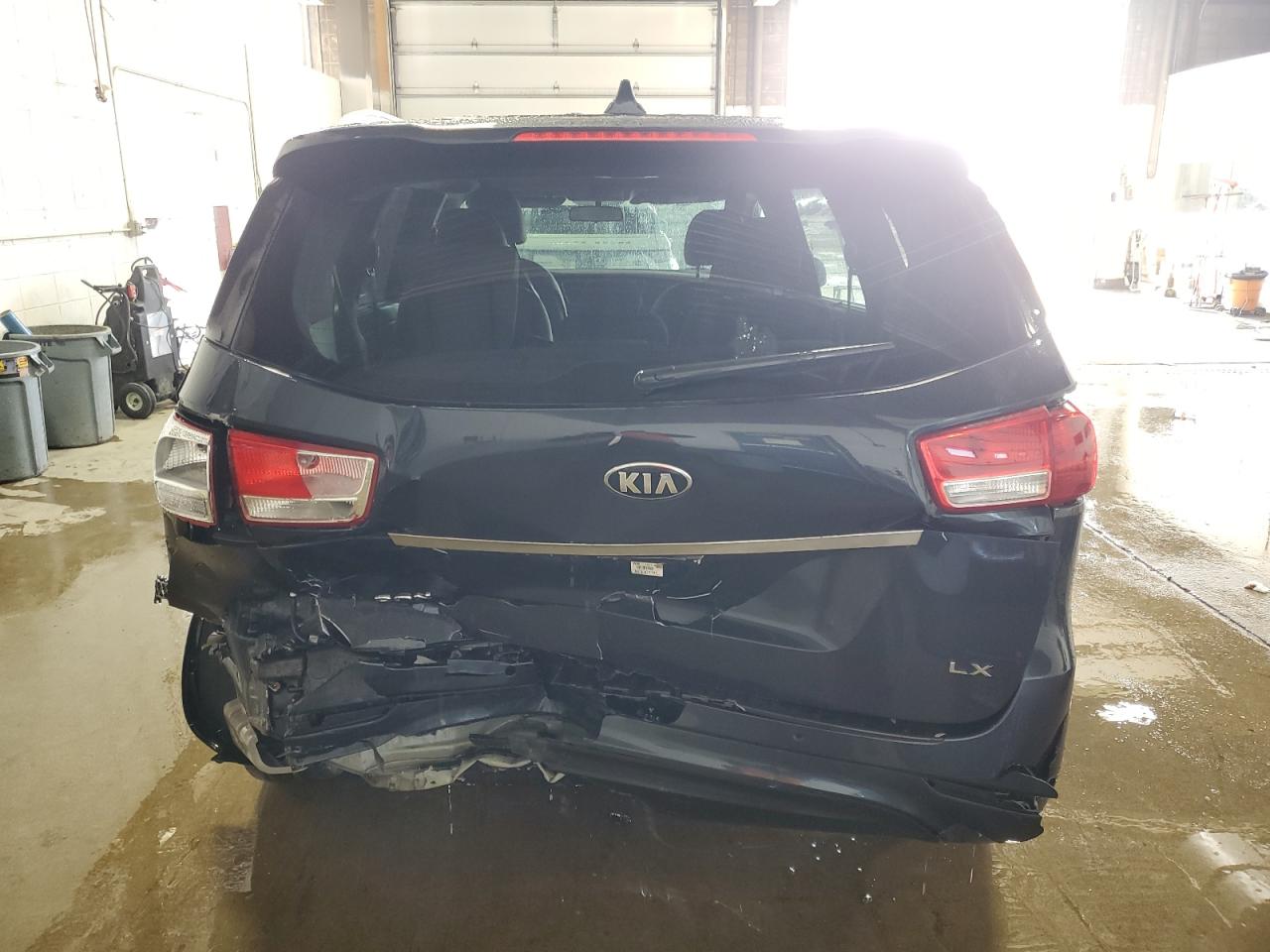 2016 KIA Sedona VIN KNDMB5C16G6194974 Copart auction photo, rear end / side damage thumbnail 6