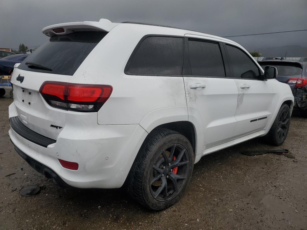 2020 Jeep Grand Cherokee VIN 1C4RJFDJXLC133149 Copart auction photo, vandalism damage thumbnail 3