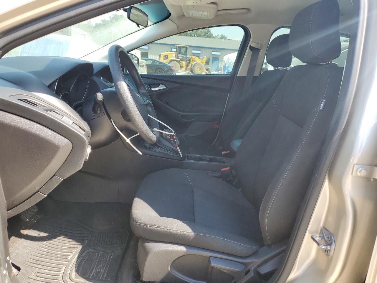 2018 Ford Focus VIN 1FADP3FE1JL319690 Copart auction photo, minor dent/scratches damage thumbnail 7
