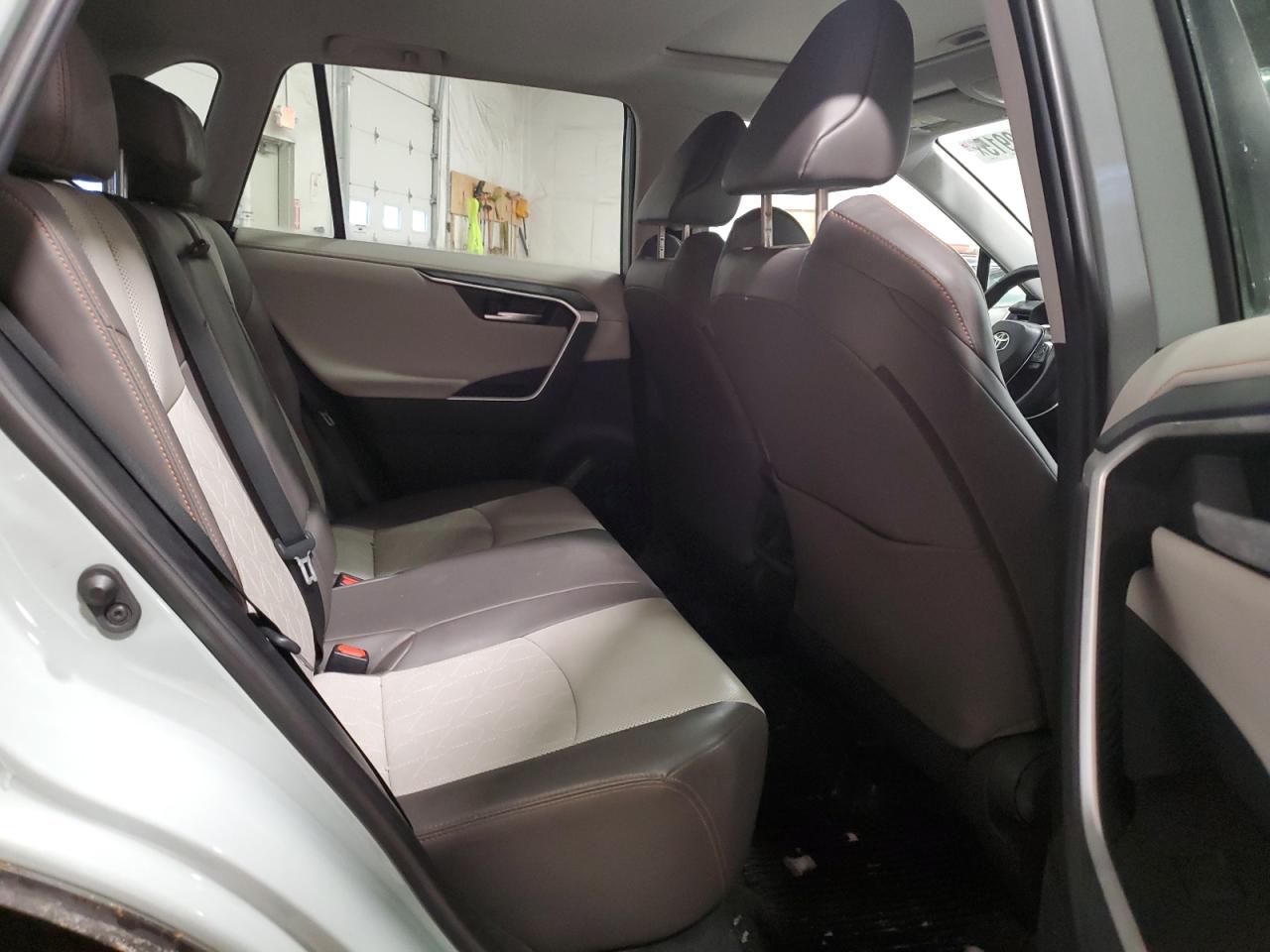2019 Toyota RAV 4 VIN 2T3J1RFV0KW003987 Copart auction photo, front end damage thumbnail 11