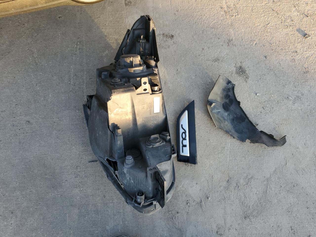 2016 KIA Soul VIN KNDJN2A25G7832257 Copart auction photo, front end damage thumbnail 13
