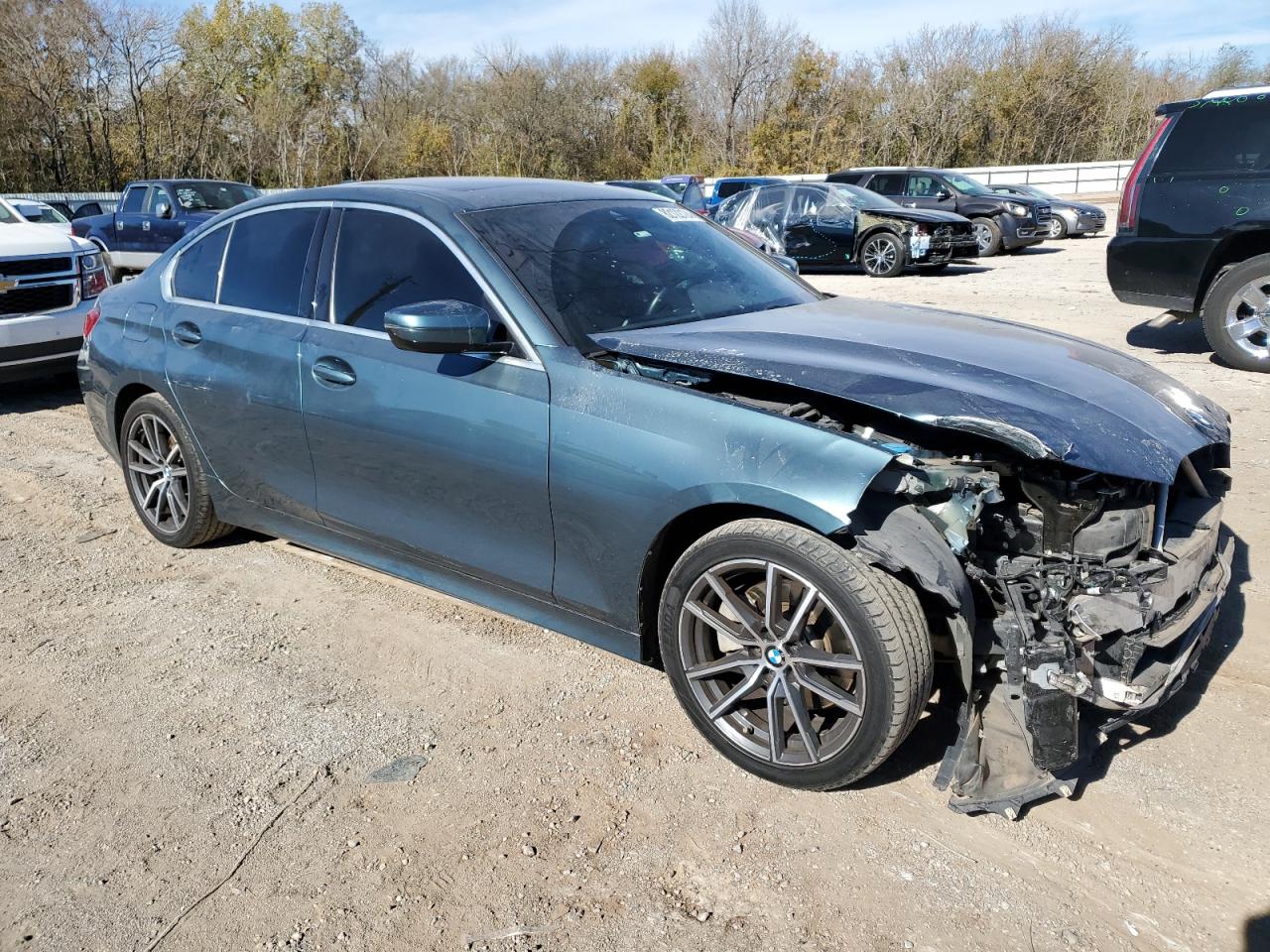 2020 BMW 3er VIN 3MW5R7J01L8B08962 Copart auction photo, front end / minor dent/scratches damage thumbnail 4