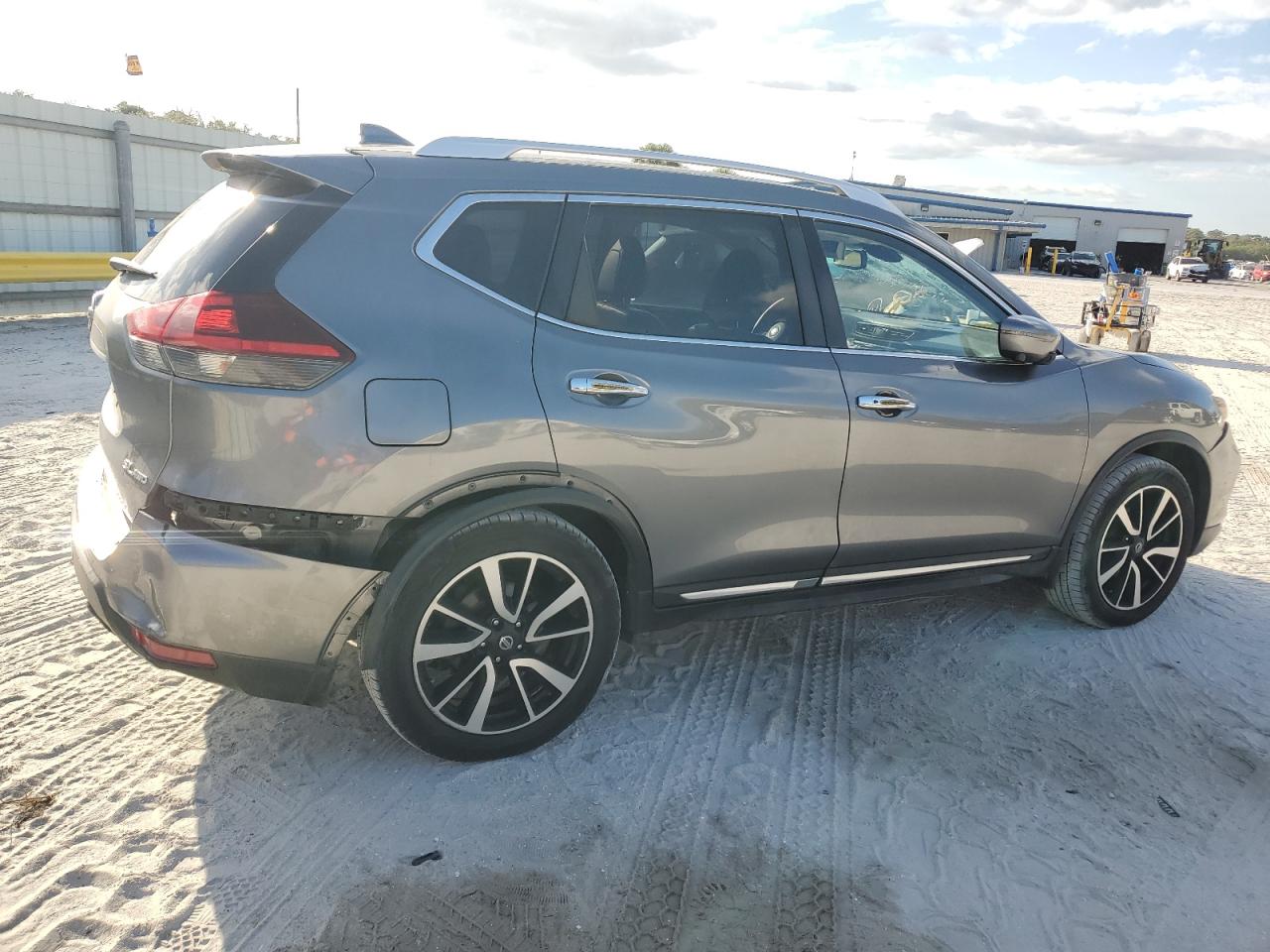 2018 Nissan Rogue VIN JN8AT2MV9JW323821 Copart auction photo, rear end damage thumbnail 3