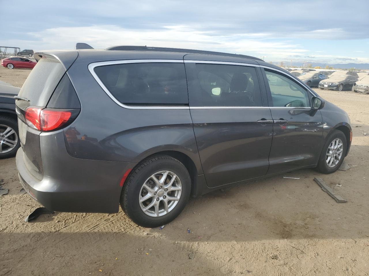2020 Chrysler Voyager VIN 2C4RC1DG9LR264887 Copart auction photo, mechanical damage thumbnail 3