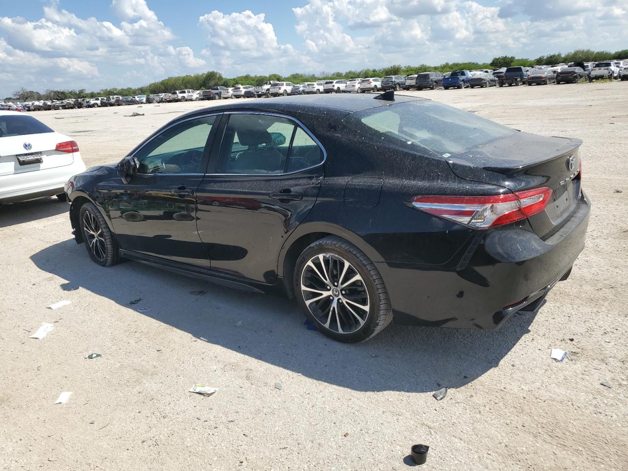 2020 Toyota Camry VIN 4T1M11AK6LU883261 Copart auction photo, front end / rollover damage thumbnail 2