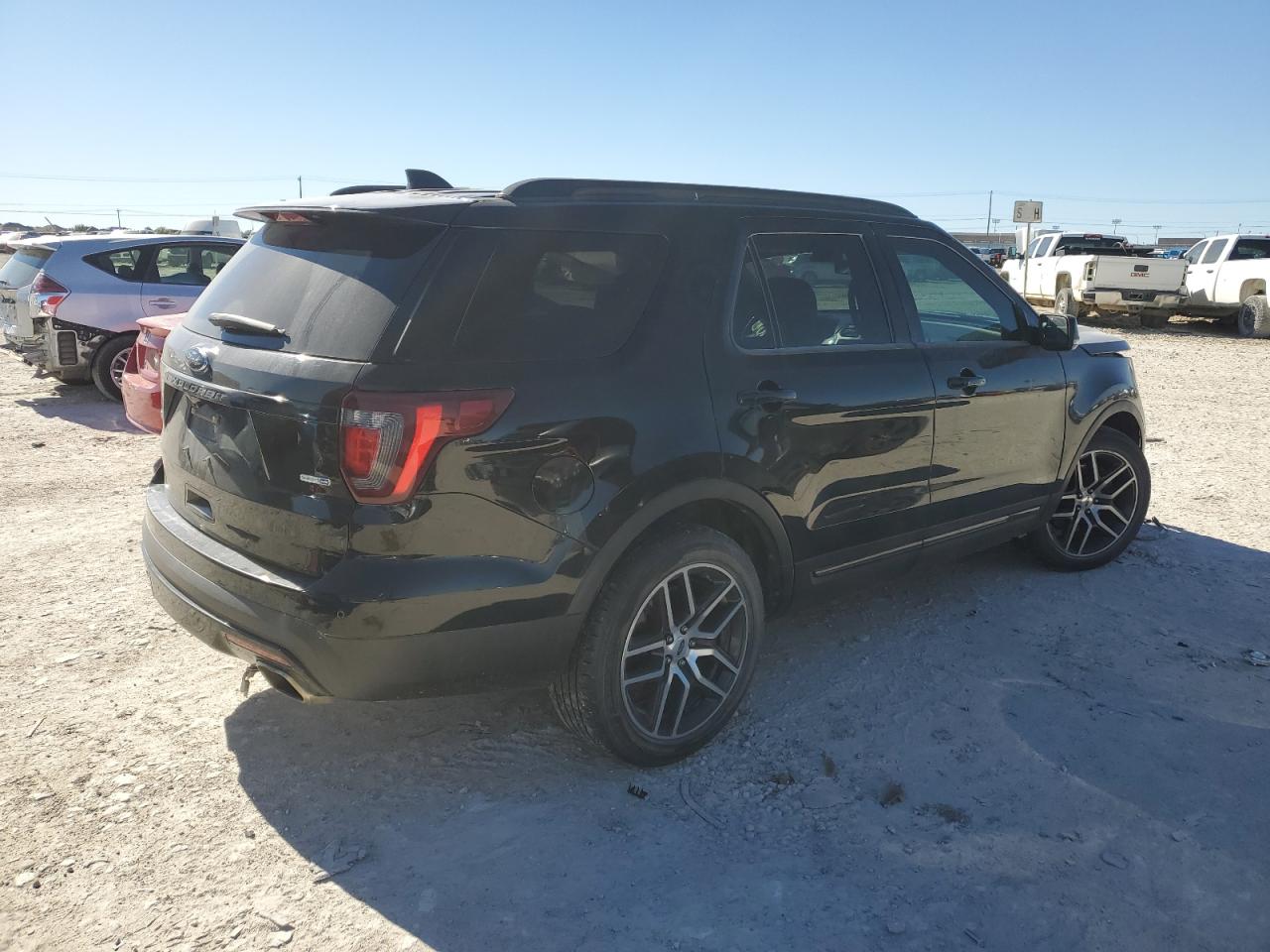 2017 Ford Explorer VIN 1FM5K8GT8HGD21779 Copart auction photo, front end damage thumbnail 3