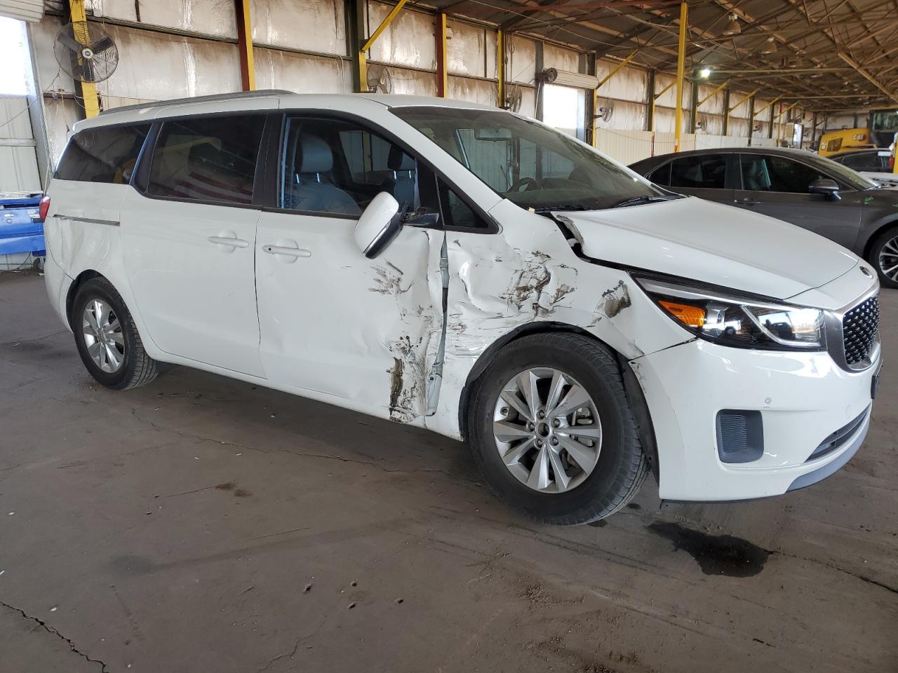 2016 KIA Sedona VIN KNDMB5C18G6209457 Copart auction photo, side / front end damage thumbnail 4