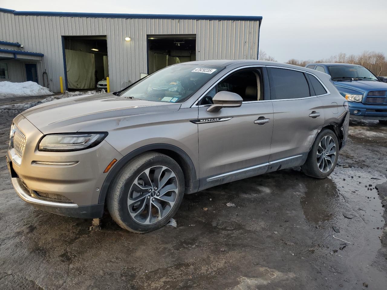 2021 Lincoln Nautilus VIN 2LMPJ8K95MBL02345 - Copart auction photo