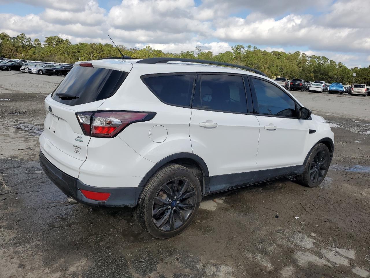 2017 Ford Escape VIN 1FMCU0GD0HUD24530 Copart auction photo, front end damage thumbnail 3