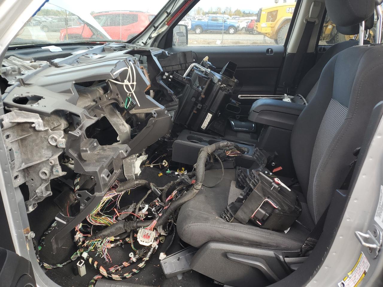 2011 Jeep Liberty (Patriot) VIN 1J4NF1GB0BD283474 Copart auction photo, stripped damage thumbnail 7