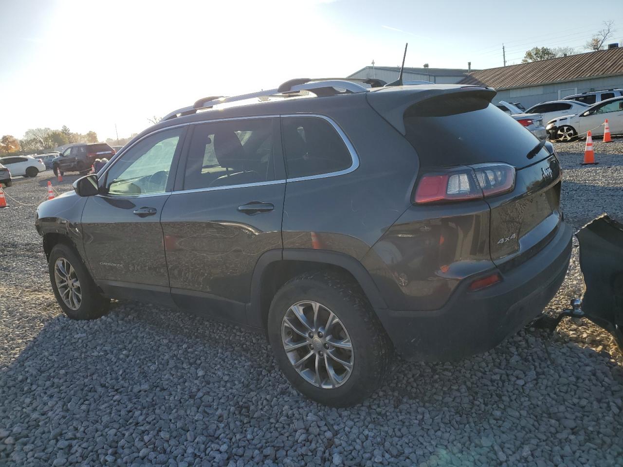 2019 Jeep Grand Cherokee VIN 1C4PJMLB7KD181027 Copart auction photo, front end damage thumbnail 2