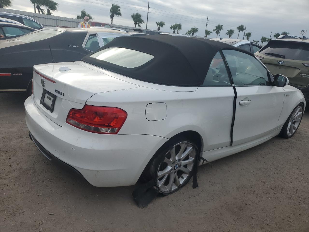 2012 BMW 1er VIN WBAUN7C54CVM26846 Copart auction photo, water/flood damage thumbnail 3