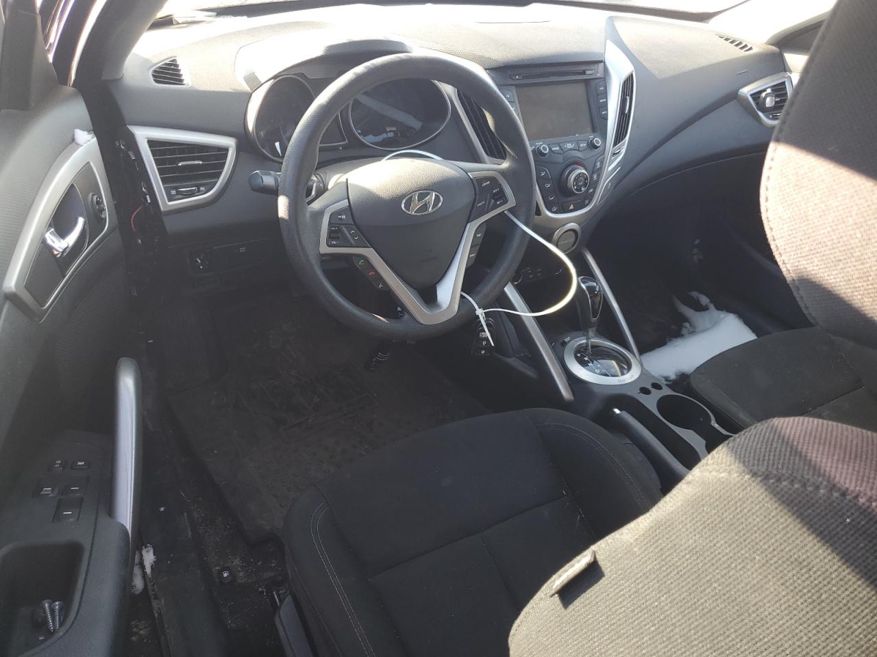 2016 Hyundai Veloster VIN KMHTC6AD6GU304196 Copart auction photo, vandalism damage thumbnail 8