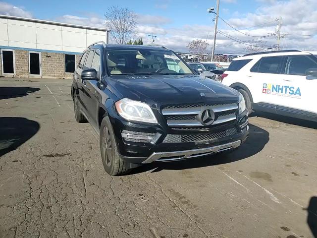 2014 Mercedes-Benz GL-klasse VIN 4JGDF7CE1EA312681 Copart auction photo, rear end / minor dent/scratches damage thumbnail 11