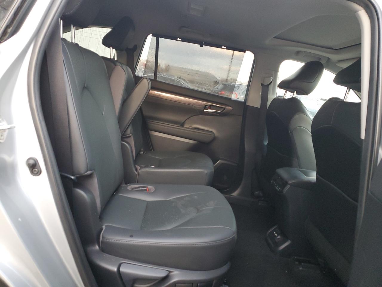 2020 Toyota Highlander VIN 5TDXBRCH6LS000262 Copart auction photo, front end damage thumbnail 11