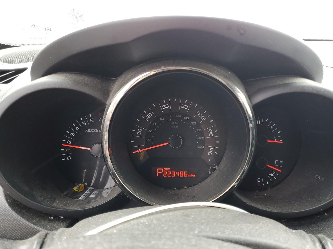2011 KIA Soul VIN KNDJT2A29B7328504 Copart auction photo, all over damage thumbnail 9