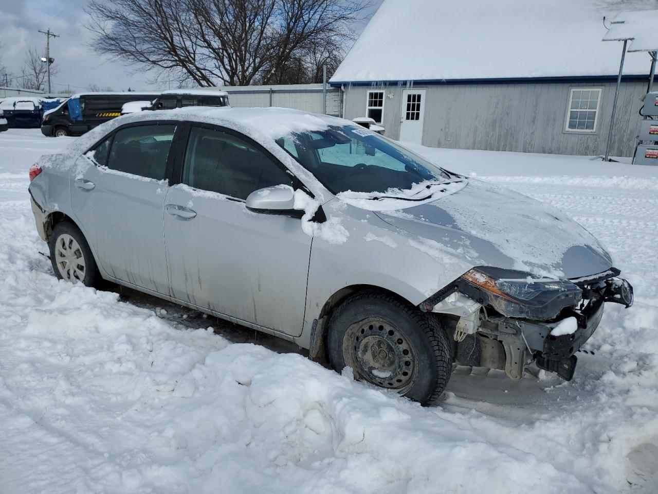 2018 Toyota Corolla VIN 2T1BURHE6JC123049 Copart auction photo, front end / rear end damage thumbnail 4
