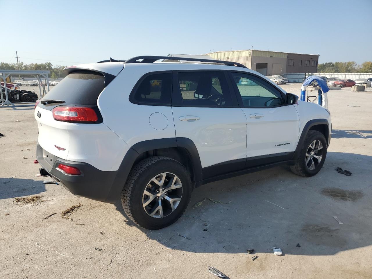 2016 Jeep Cherokee VIN 1C4PJMBS4GW109702 Copart auction photo, side damage thumbnail 3