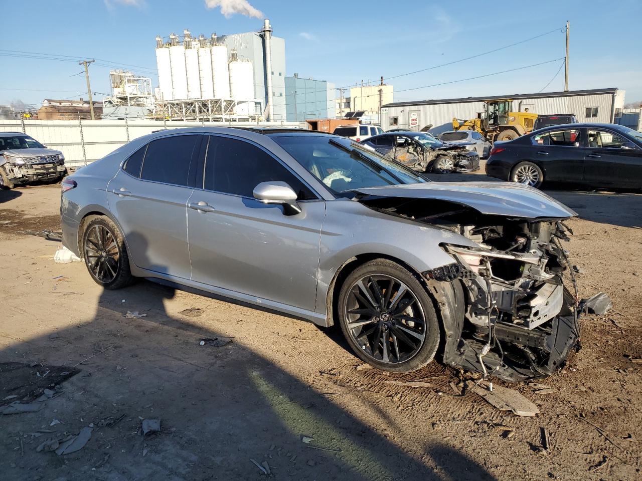 2018 Toyota Camry VIN 4T1B61HK5JU101334 Copart auction photo, front end / rear end damage thumbnail 4