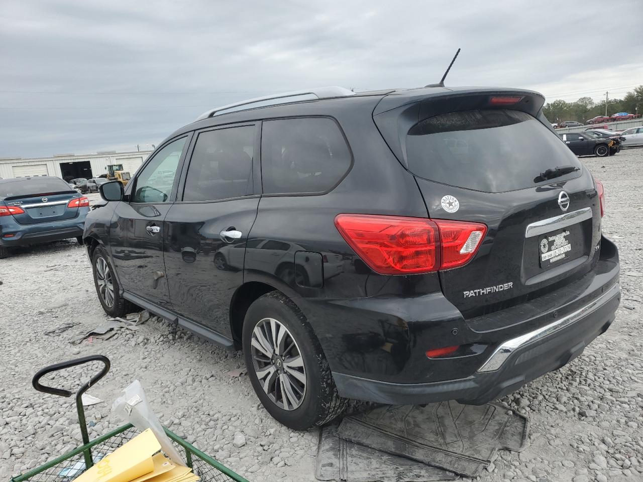 2017 Nissan Pathfinder VIN 5N1DR2MN6HC613657 Copart auction photo, front end damage thumbnail 2