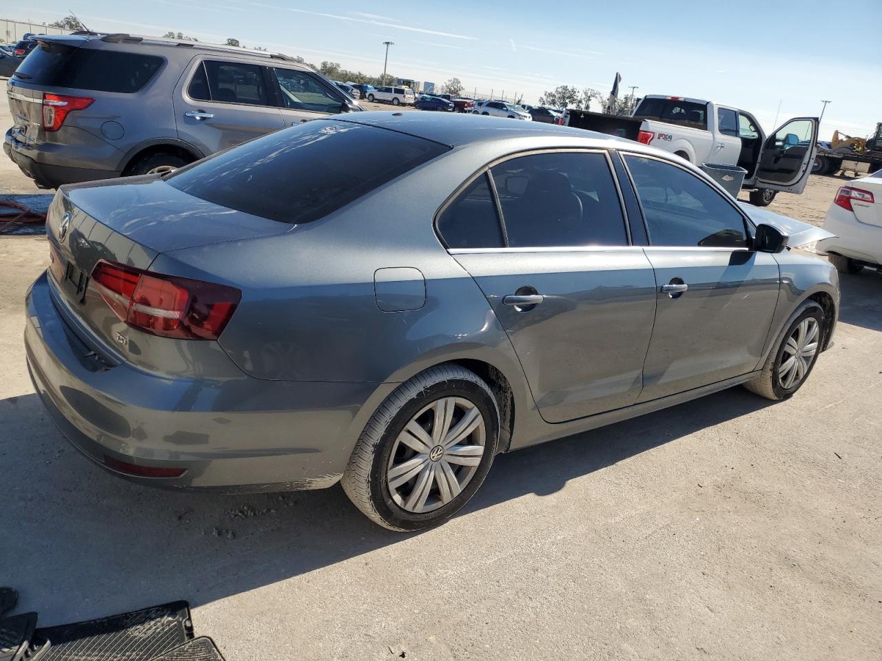 2017 Volkswagen Jetta VIN 3VW2B7AJ9HM379637 Copart auction photo, front end / minor dent/scratches damage thumbnail 3