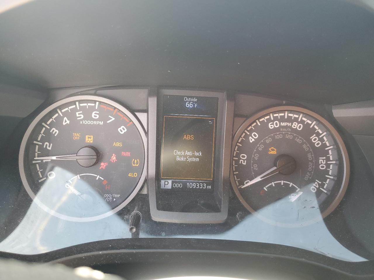 2017 Toyota Tacoma VIN 3TMCZ5AN0HM061299 Copart auction photo, front end damage thumbnail 9