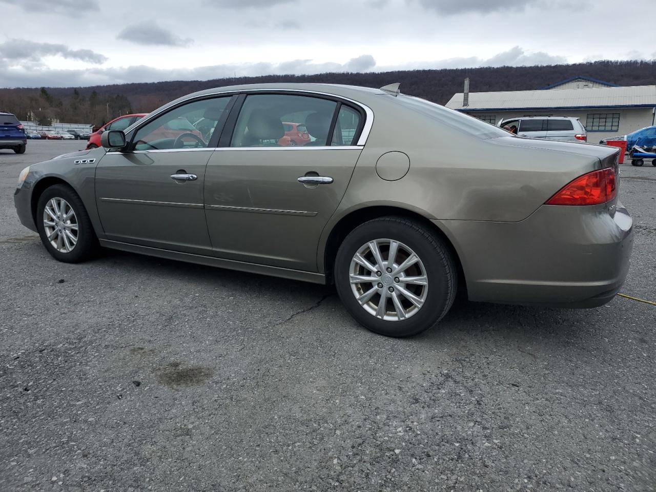2010 Buick Lucerne VIN 1G4HC5E11AU126608 Copart auction photo, front end damage thumbnail 2