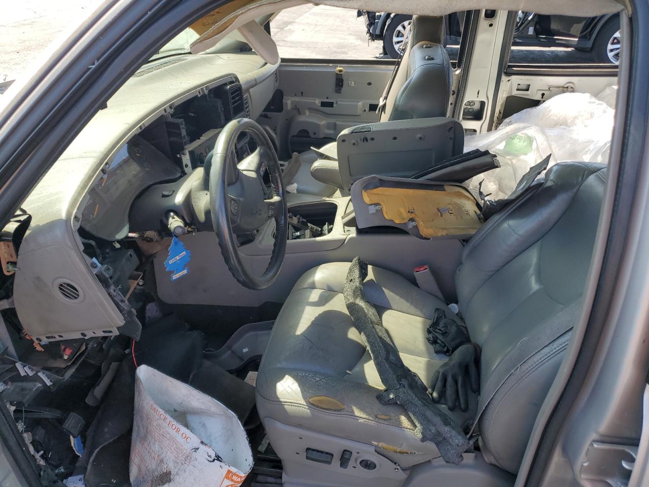 2006 GMC Sierra VIN 2GTEC13T361230220 Copart auction photo, stripped damage thumbnail 7