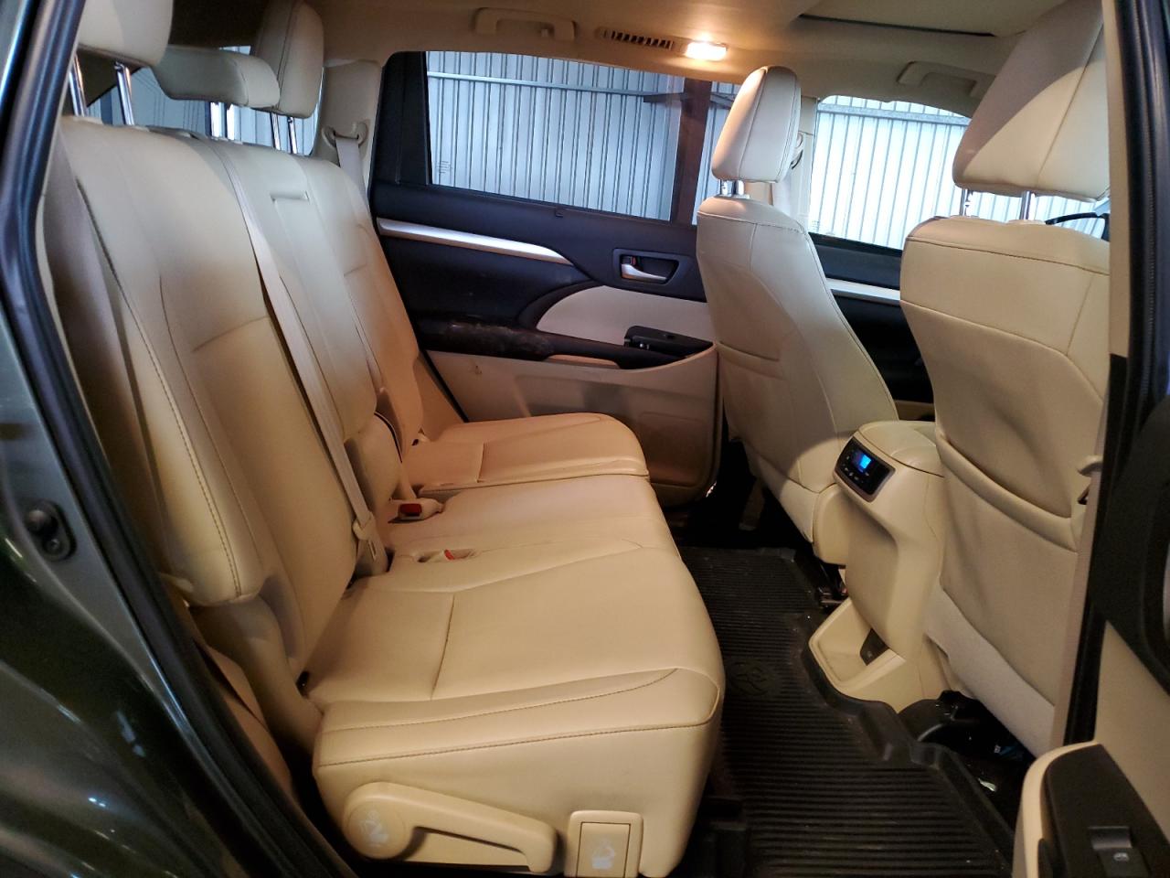 2019 Toyota Highlander VIN 5TDJGRFH0KS059387 Copart auction photo, side damage thumbnail 11