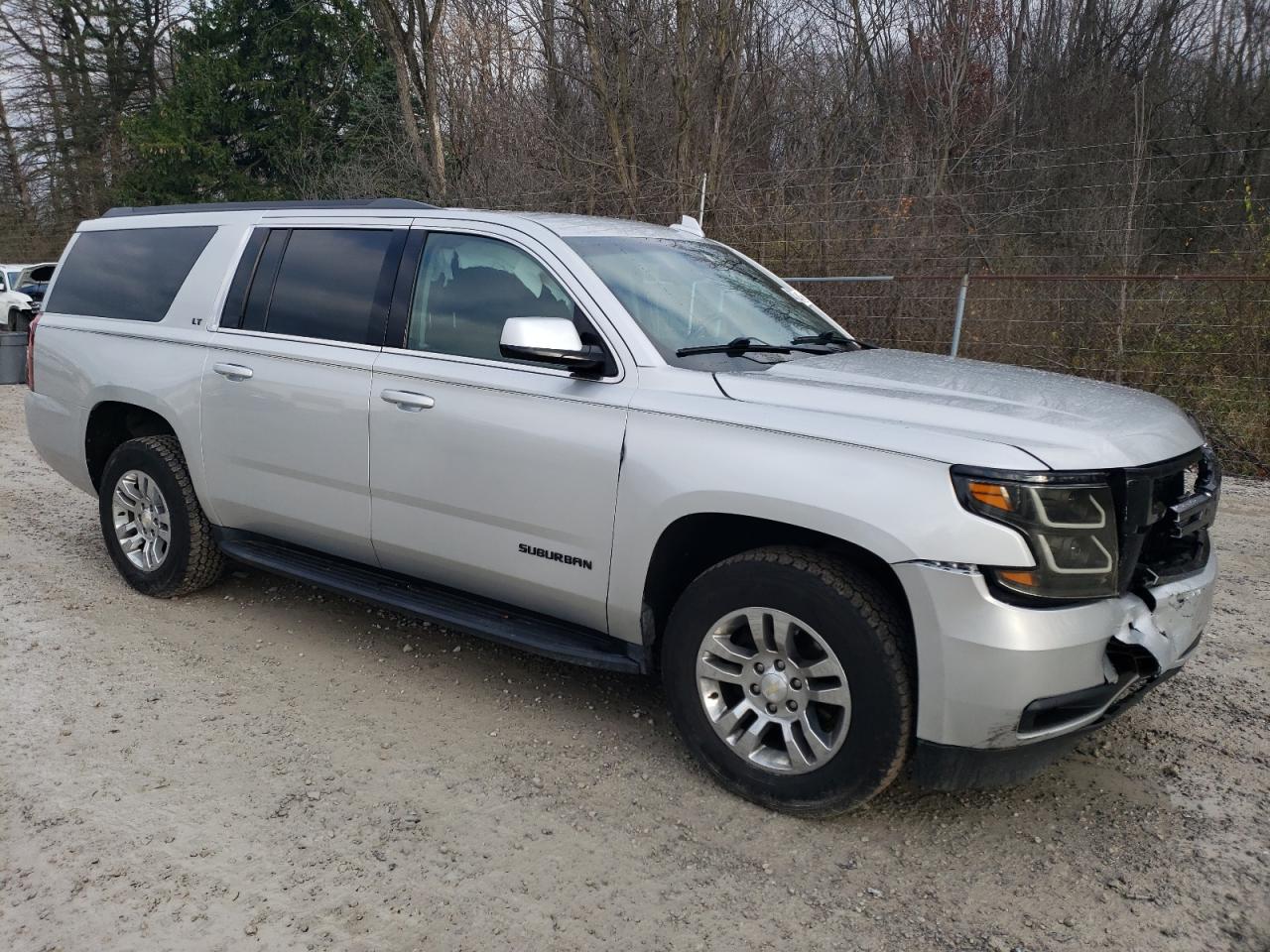 2017 Chevrolet Suburban VIN 1GNSKHKC5HR114258 Copart auction photo, front end / side damage thumbnail 4