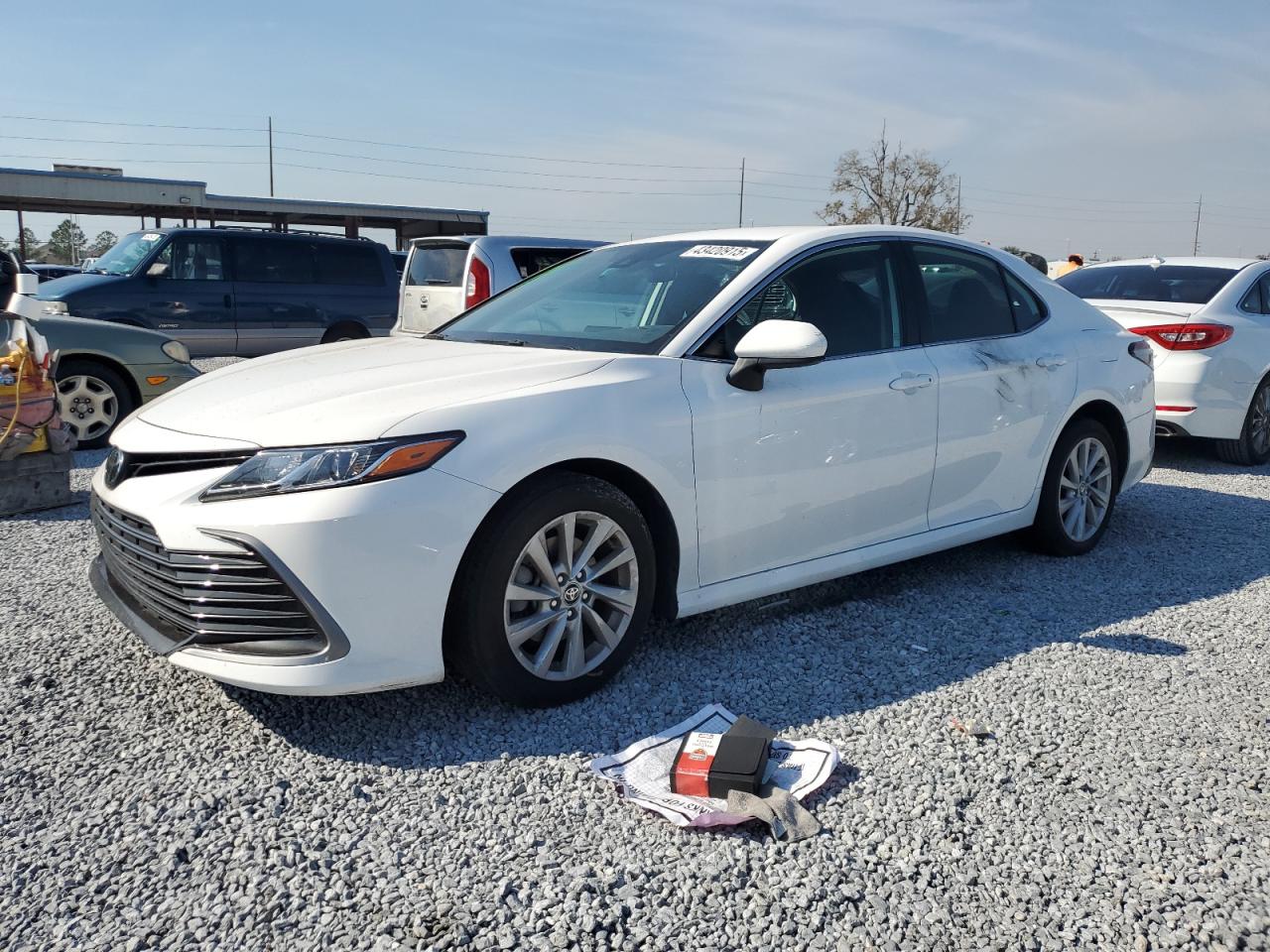 2022 Toyota Camry VIN 4T1C11AK6NU068752