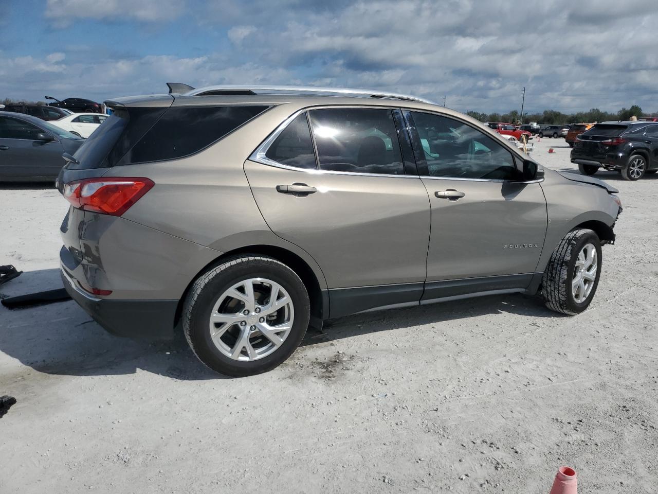 2018 Chevrolet Equinox VIN 3GNAXKEX0JS598304 Copart auction photo, front end / side damage thumbnail 3