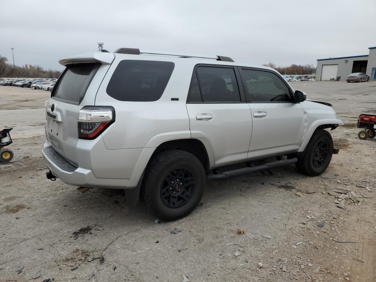 2021 Toyota 4Runner VIN JTEMU5JR7M5964146 Copart auction photo, front end / minor dent/scratches damage thumbnail 3