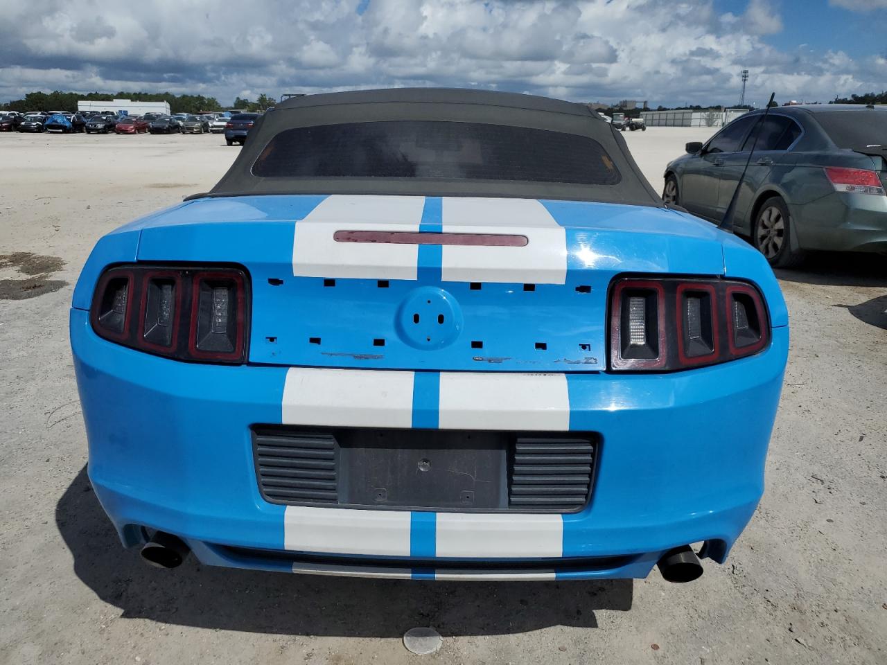 2014 Ford Mustang VIN 1ZVBP8EMXE5211924 Copart auction photo, front end damage thumbnail 6