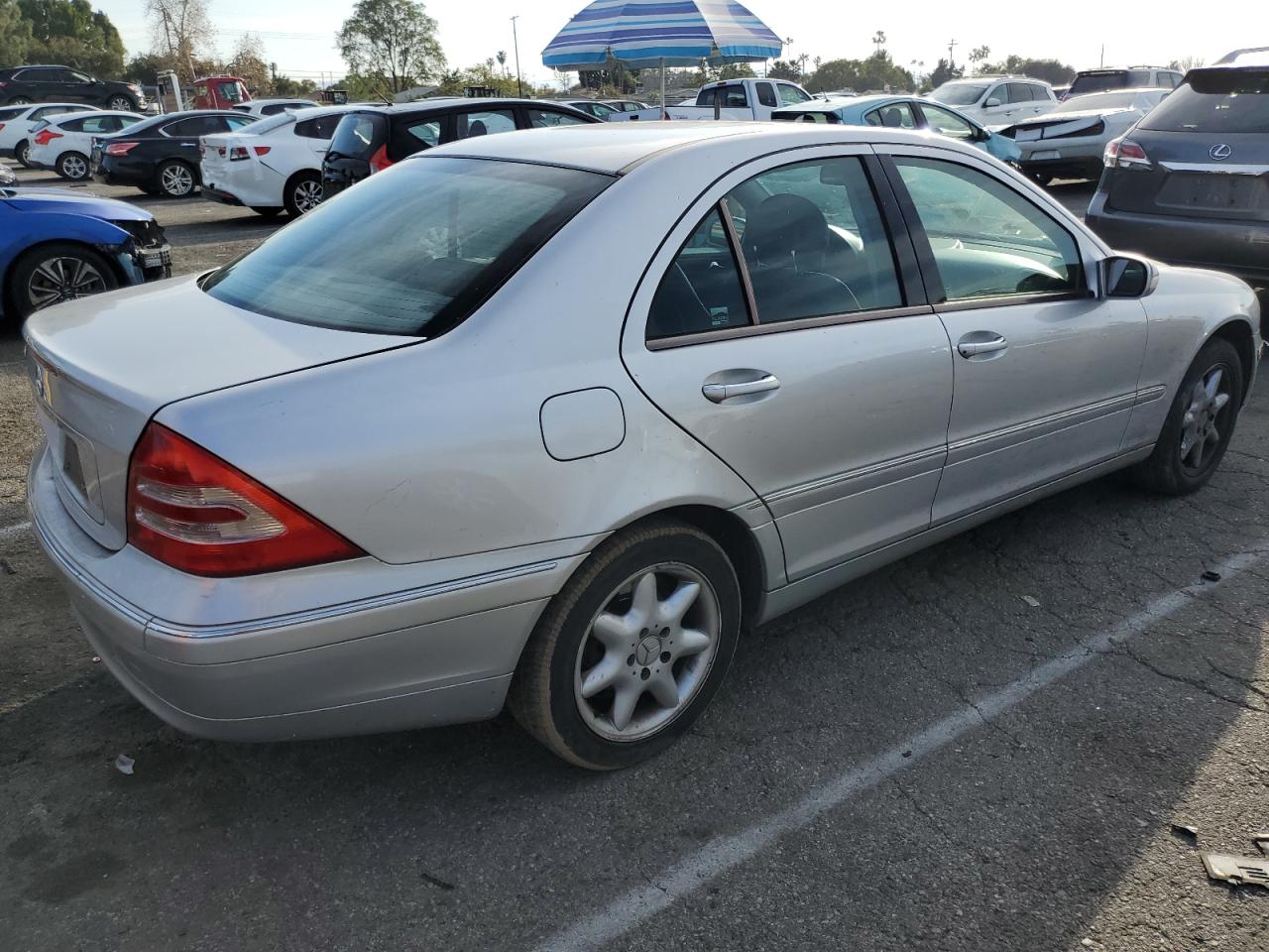 2003 Mercedes-Benz C-klasse VIN WDBRF61J43F336332 Copart auction photo, all over damage thumbnail 3