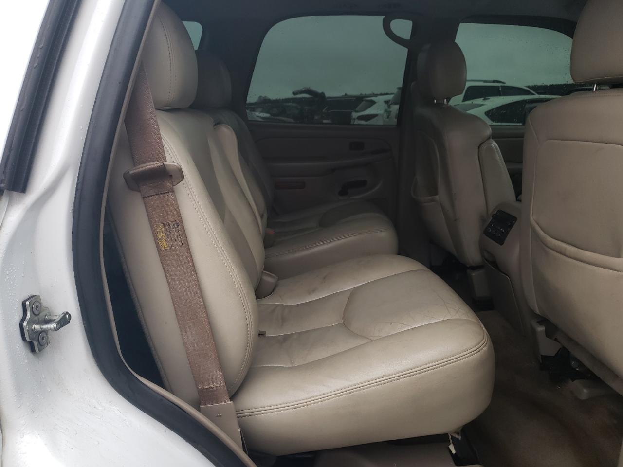 2004 Chevrolet Tahoe VIN 1GNEK13Z54R300657 Copart auction photo, rear end / front end damage thumbnail 11