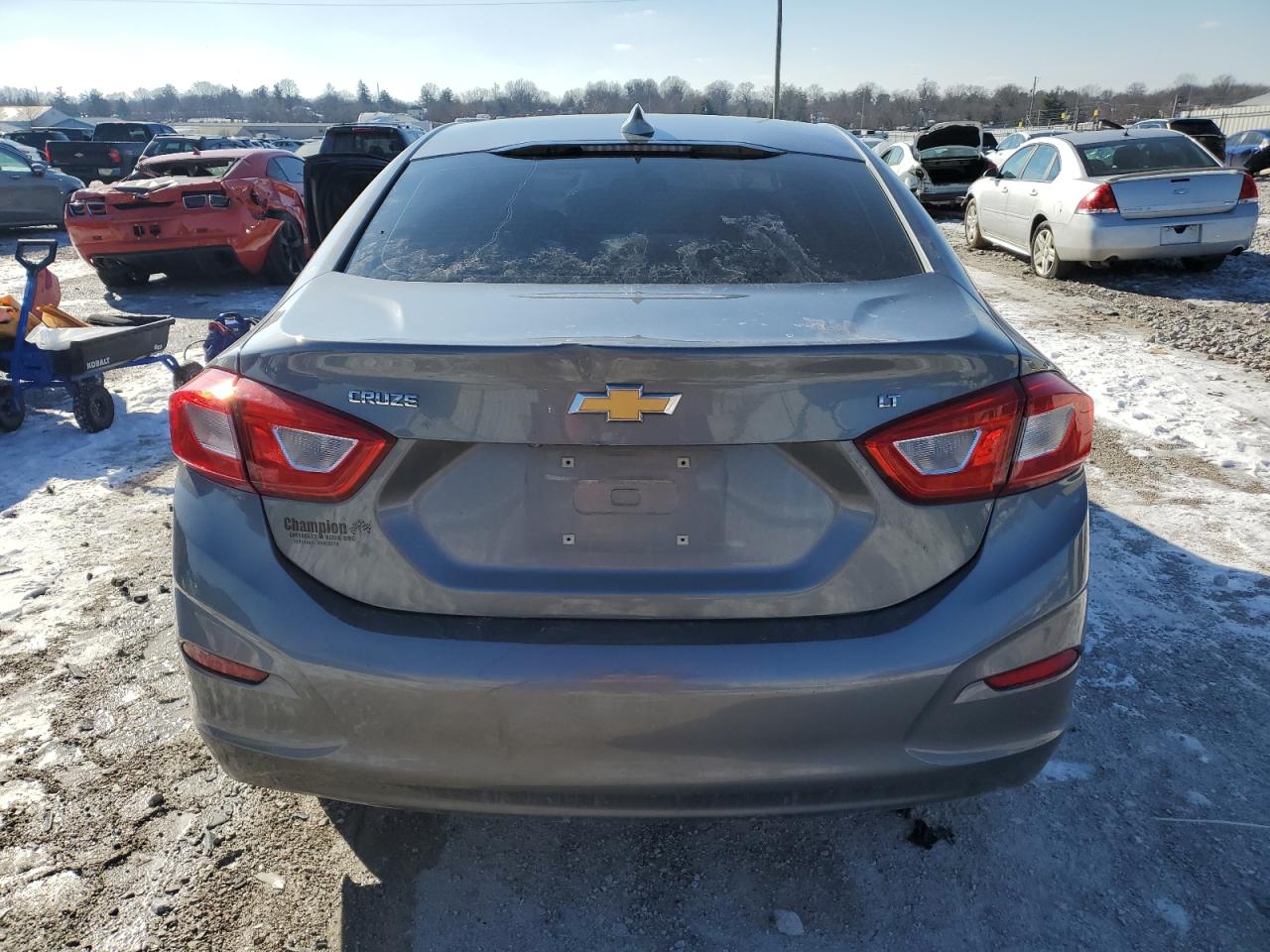2018 Chevrolet Cruze VIN 1G1BE5SM8J7217370 Copart auction photo, side / front end damage thumbnail 6
