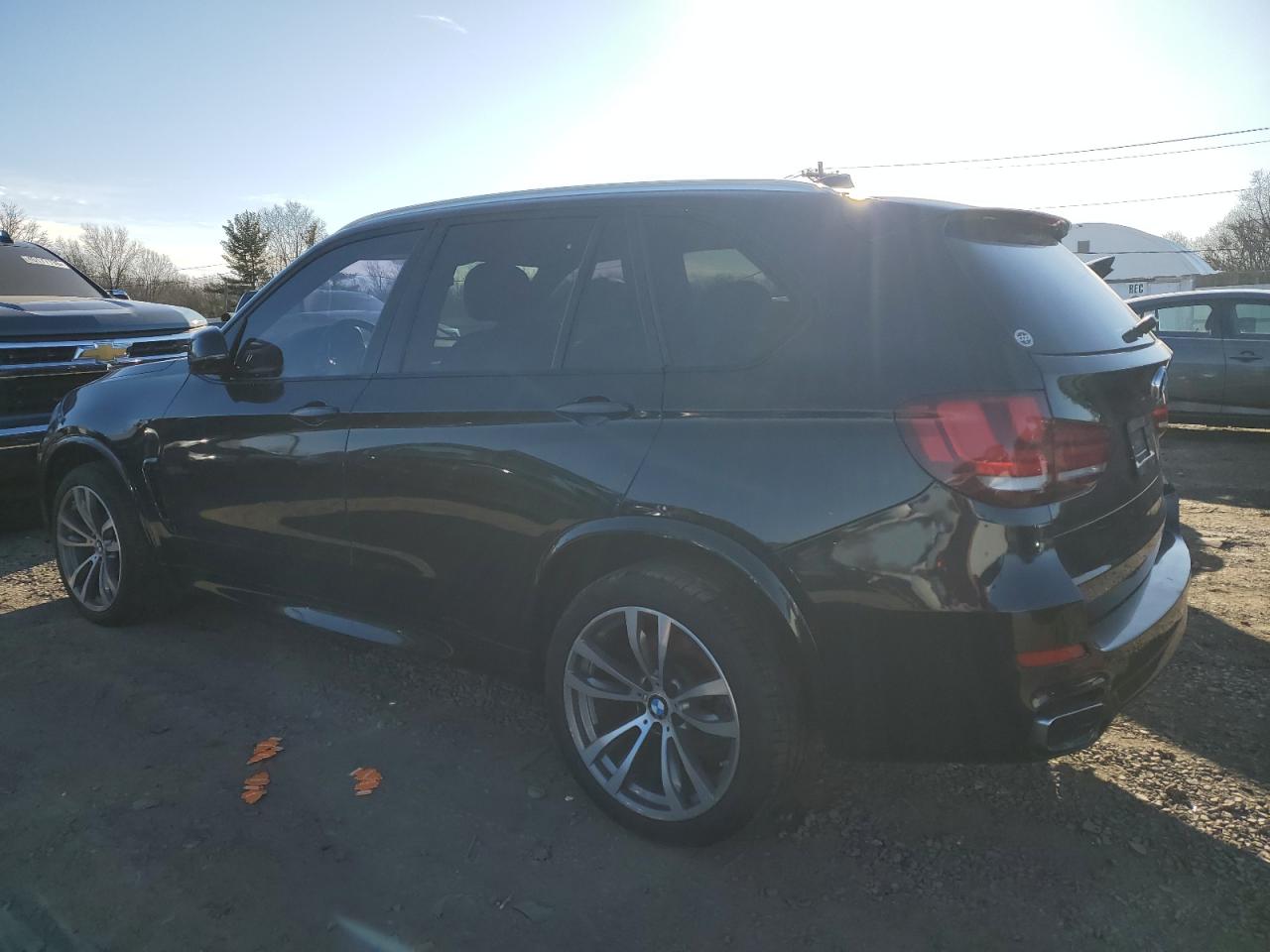 2015 BMW X5 VIN 5UXKR0C58F0K71627 Copart auction photo, minor dent/scratches damage thumbnail 2