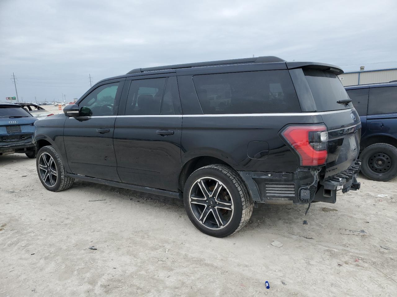 2020 Ford Expedition VIN 1FMJK2AT3LEA28378 Copart auction photo, front end / rear end damage thumbnail 2