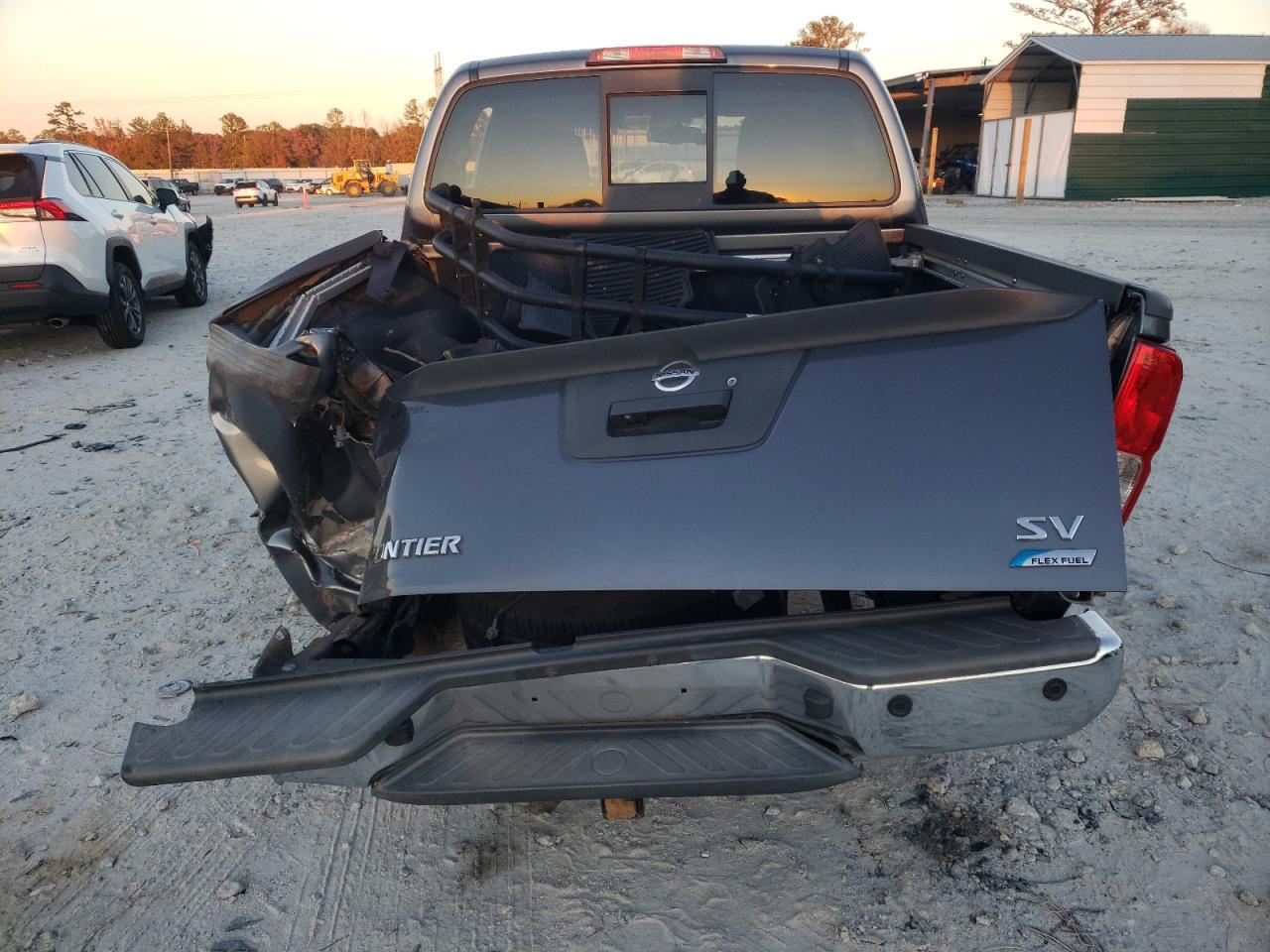 2018 Nissan Navara (Frontier) VIN 1N6DD0ER5JN735037 Copart auction photo, rear end / all over damage thumbnail 6