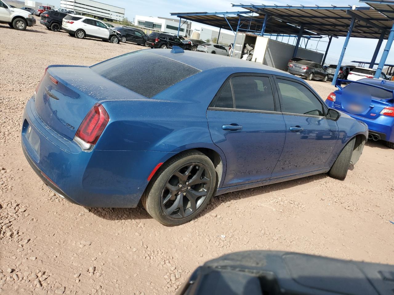 2020 Chrysler 300 VIN 2C3CCAAGXLH245964 Copart auction photo, front end / side damage thumbnail 3